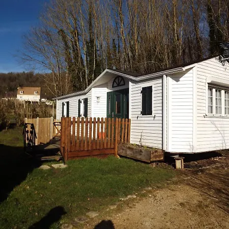 Camping De La Pointe 3*