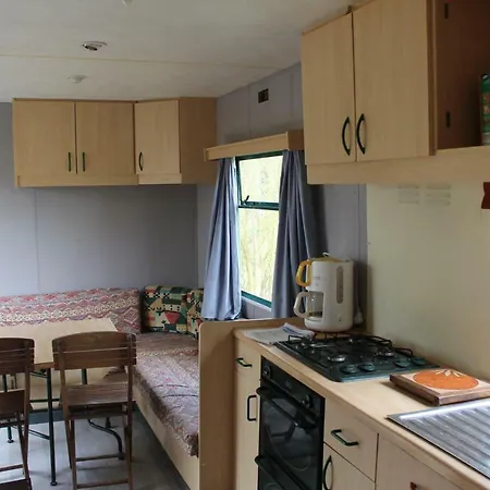 Camping De La Pointe Campsite Bourg-et-Comin